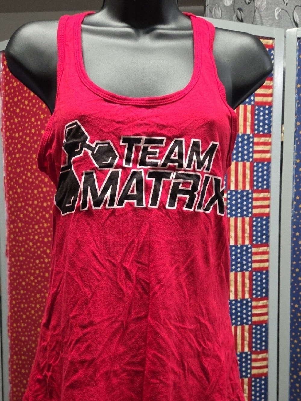 **Graphic Red Sleeveless Tunic Top**